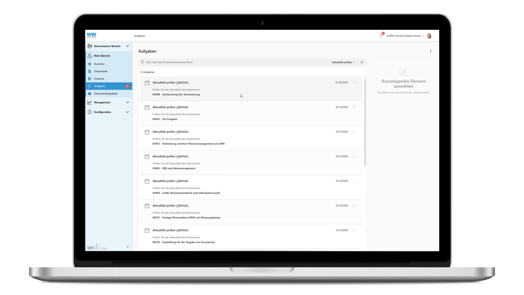Das Bild zeigt einen Laptop mit der Aufgabenübersicht in WIVIO. Darin ist für die Benutzerin sichtbar, bei welchen Wissensdokumenten eine Aktualitätsprüfung ansteht. Diese sollte durch die Inhaltsverantwortliche zeitnah durchgeführt werden.