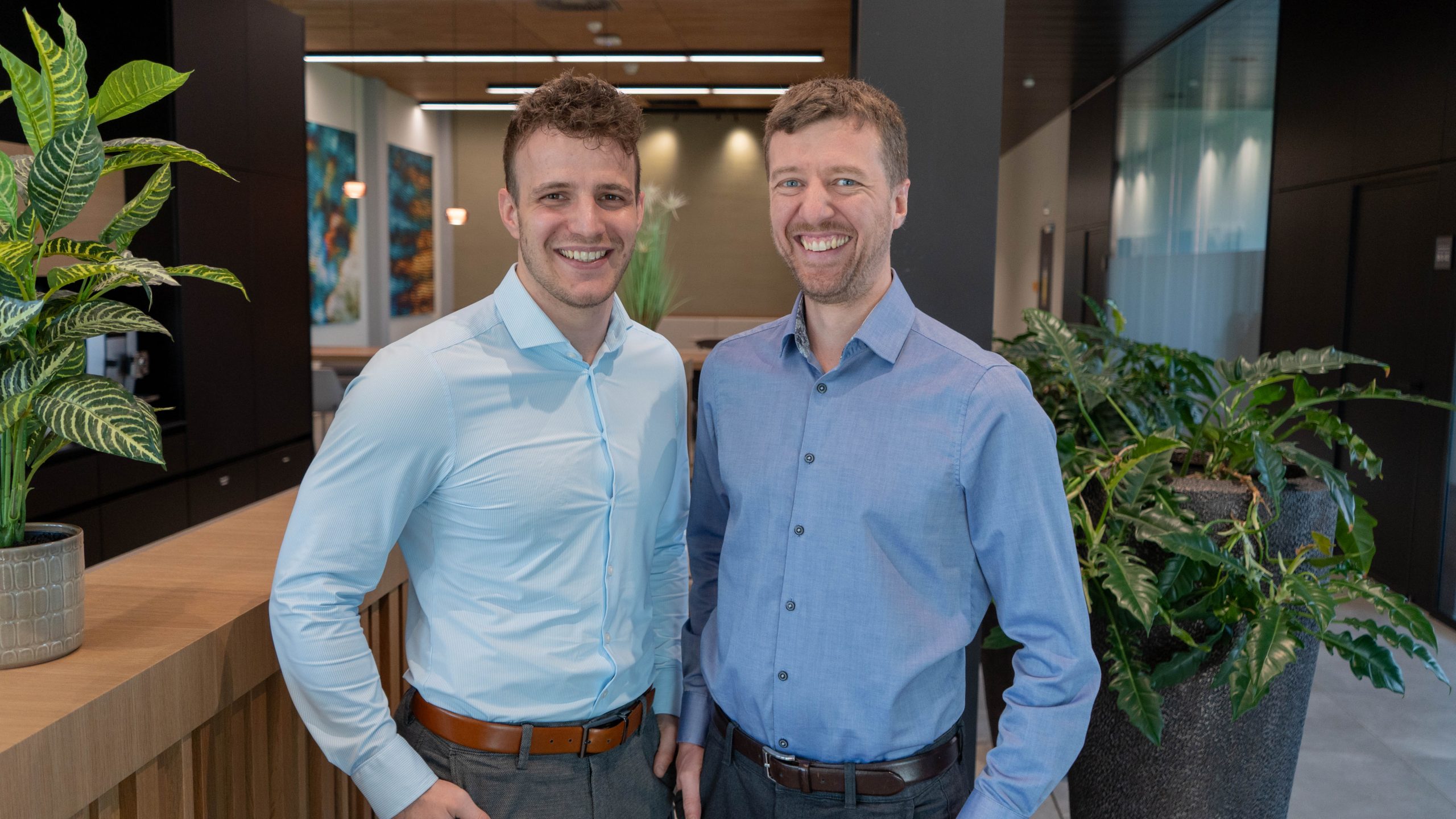 DSC03252 Das Bild zeigt Alexander Cavada und Florian Zech, zwei Coaches aus dem Consulting-Team der WBI GmbH in Hohenems.