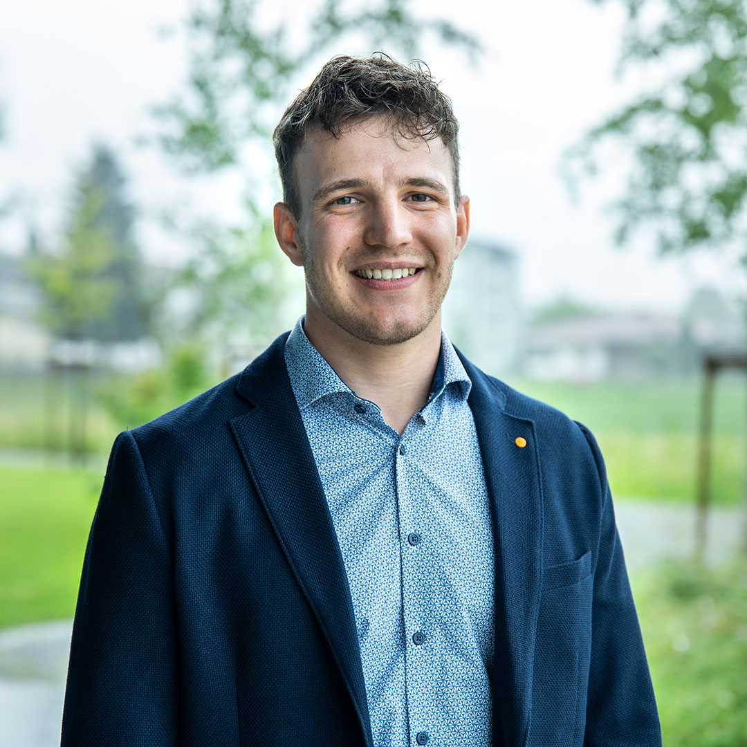 wbi-coach-alexander-cavada-web Das Bild zeigt ein Portrait von Alexander Cavada, einem der Coaches der WBI GmbH in Hohenems.