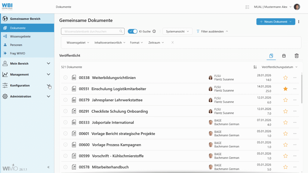 Der Screencapture zeigt die smarte Wissensmanagement-Software WIVIO, in der bei einem QM-relevanten Layout ein Freigeber hinterlegt wird und zusätzlich bei einer Person eine Freigeberin hinterlegt wird. Wenn die Person nun ein WiDok mit der QM-relevanten Vorlage überarbeitet, landet die Freigabeaufforderung beim Freigeber des Layouts, und nicht bei der Freigeberin der Benutzerin.