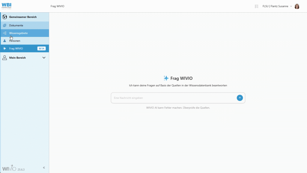 Die animierte Grafik zeigt Personen-Modul im Wissensmanagement-Tool WIVIO. Durch Klicken auf "Personen" im Menü, kommt der Benutzer zu einer Liste aller Personen in WIVIO.