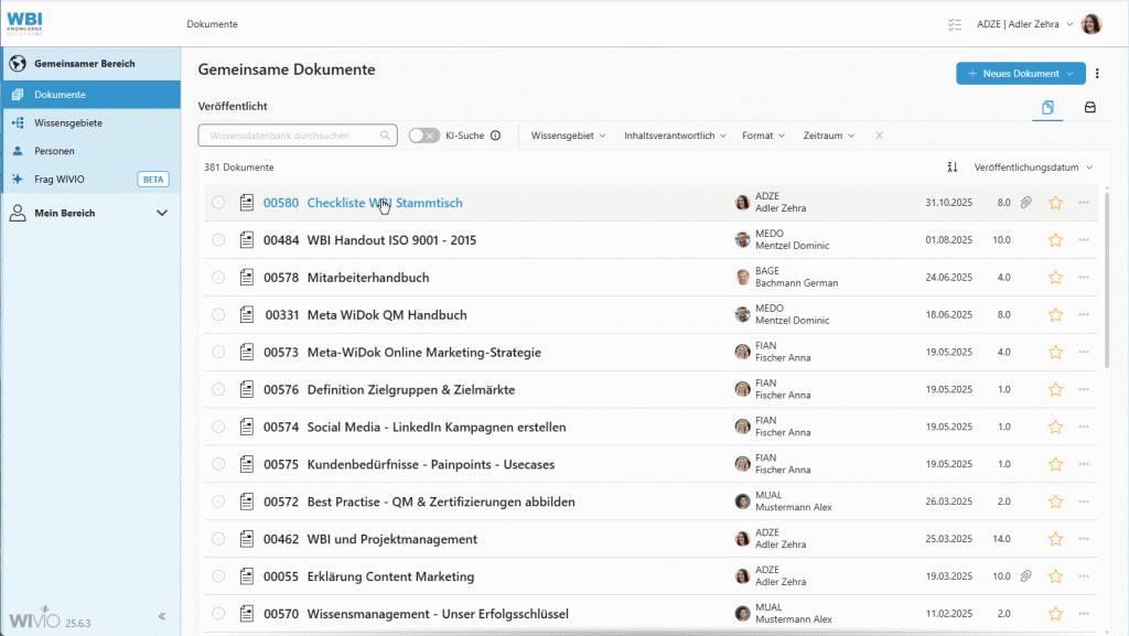 Das animierte Bild zeigt die Benutzeroberfläche des Wissensmanagement-Tools WIVIO. Zu sehen ist, wie im Gemeinsamen Bereich nach dem Wort "Aufsichtsrat" gesucht wird. Da kein Suchtreffer angezeigt werden kann, schlägt WIVIO der Benutzerin vor, ein neues Dokument zu diesem Thema zu erstellen.