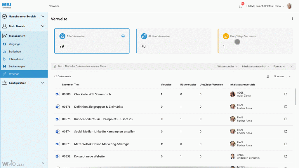 Der Screencapture zeigt, wie eine Userin mit der Rolle Administratorin im smarten Wissensmanagement-Tool WIVIO einen ungültigen Verweis prüft und den Zuständigen per E-Mail kontaktiert, um ihn darauf aufmerksam zu machen.